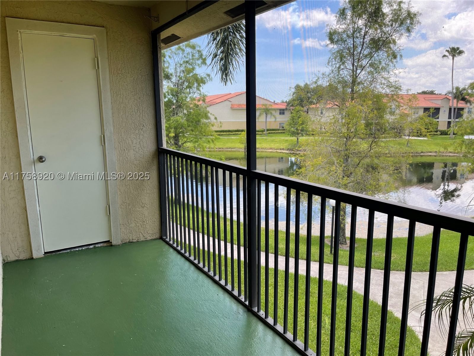 Real estate property located at 1247 46th Ave #1312, Broward, Royal Poinciana Condo, Pompano Beach, FL