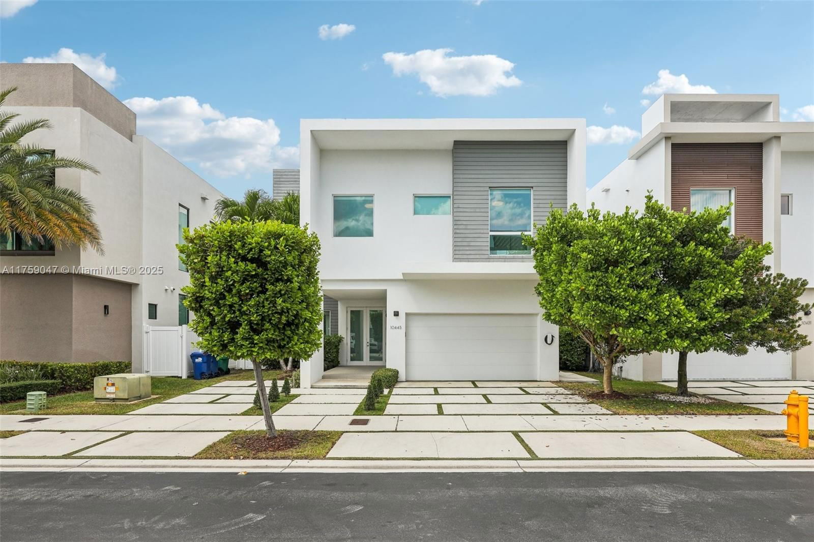 Real estate property located at 10445 68th Ter, Miami-dade, Grand Floridian Estates, Doral, FL