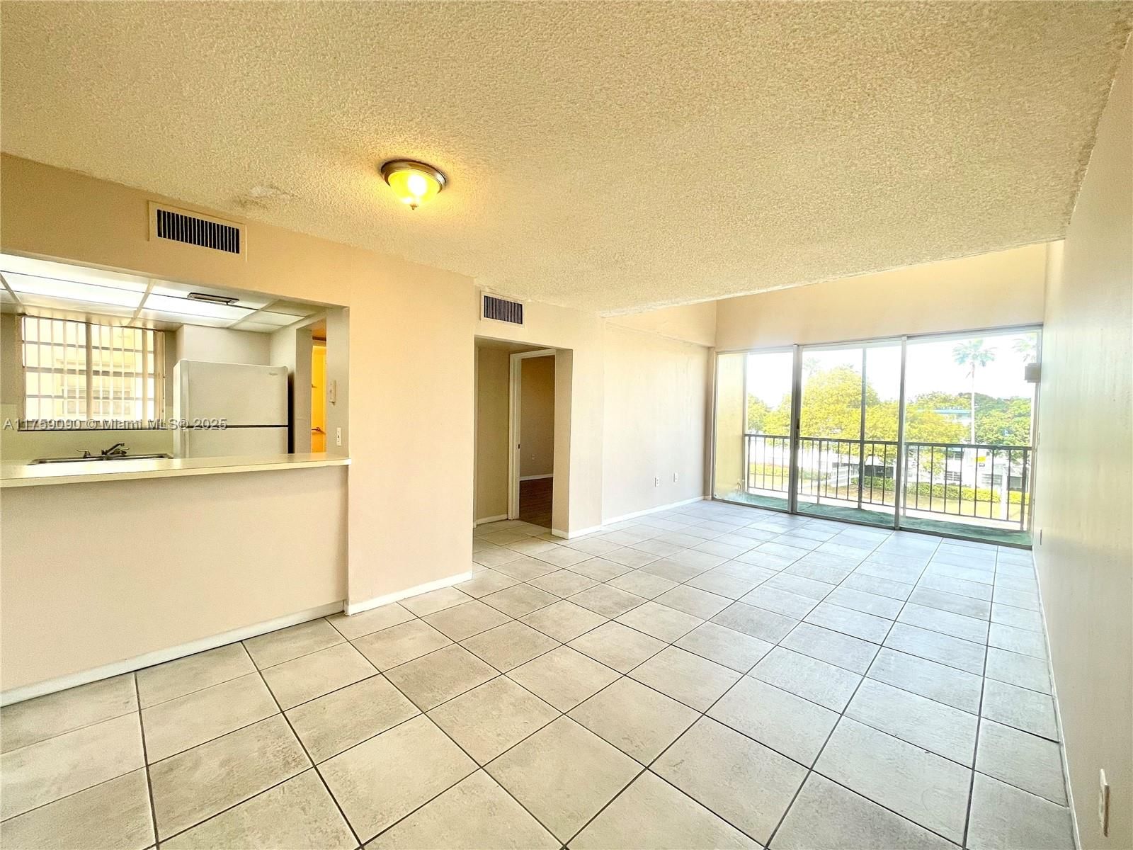 Real estate property located at 8850 Fontainebleau Blvd #404, Miami-dade, San Marco Condo, Miami, FL