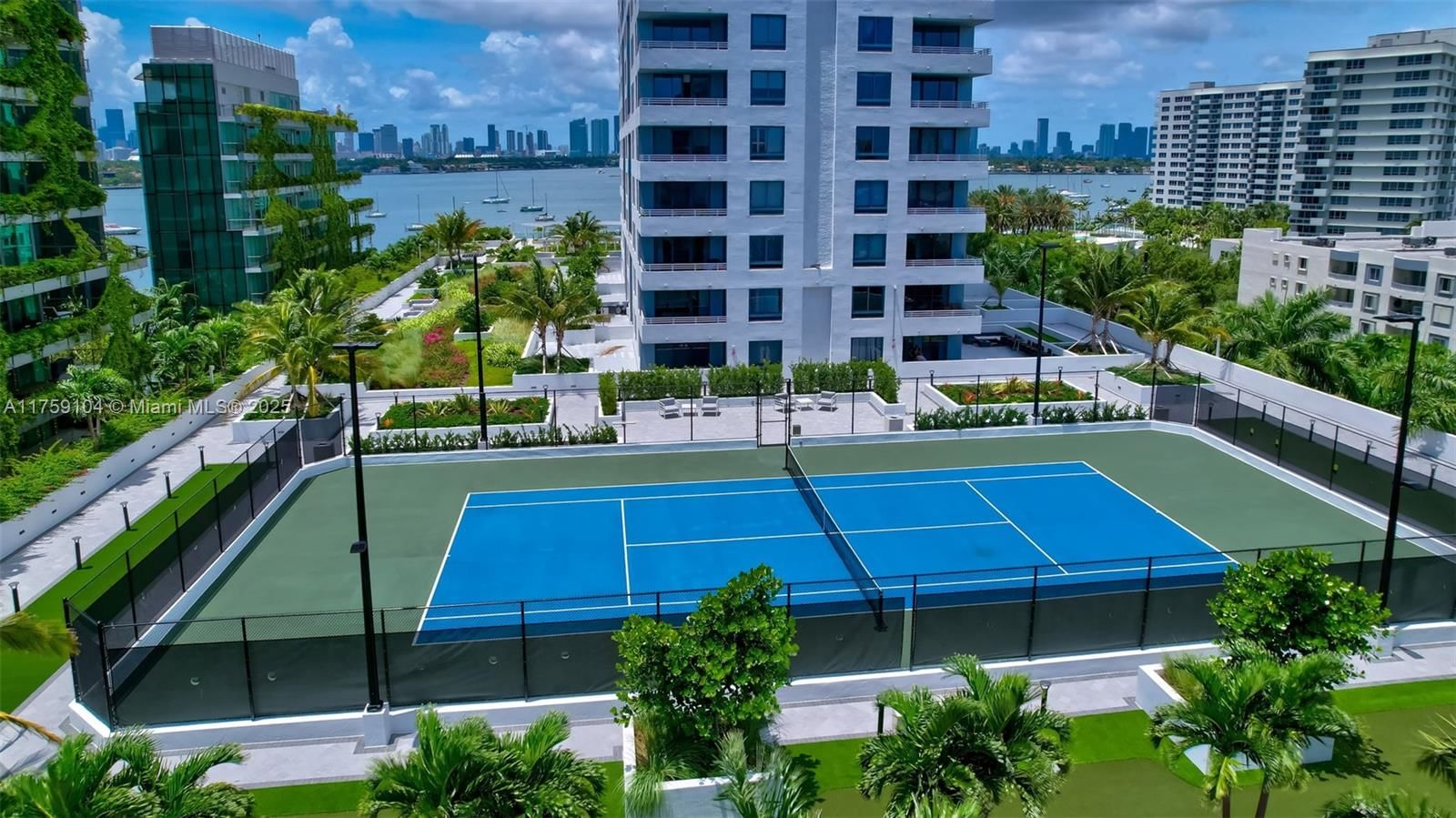 Real estate property located at 1330 West Ave #909, Miami-dade, The Waverly At South Beac, Miami Beach, FL