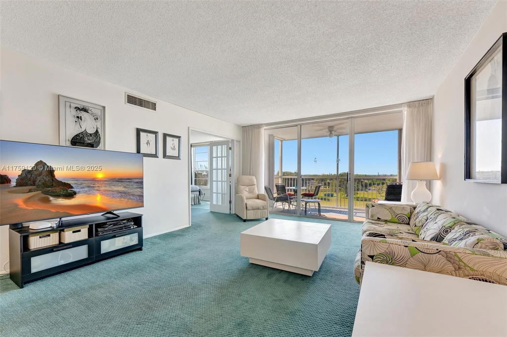 Real estate property located at 3080 Course Dr #608, Broward, No 51 Palm-aire Country C, Pompano Beach, FL