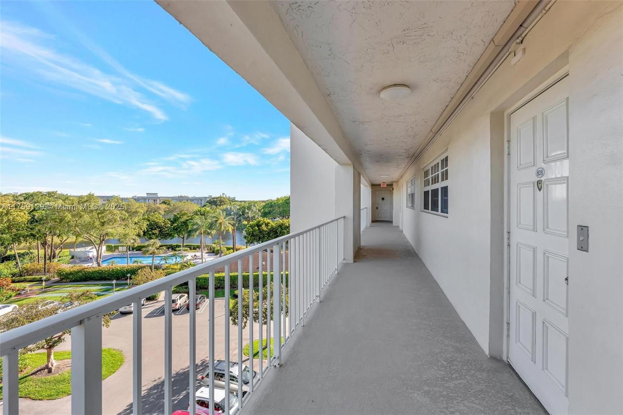 Real estate property located at 3080 Course Dr #608, Broward, No 51 Palm-aire Country C, Pompano Beach, FL
