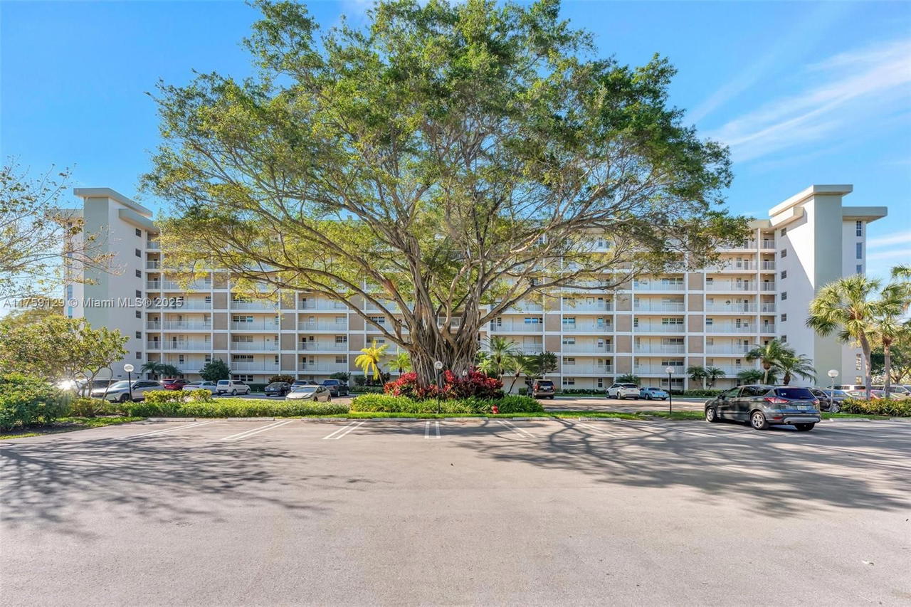 Real estate property located at 3080 Course Dr #608, Broward, No 51 Palm-aire Country C, Pompano Beach, FL