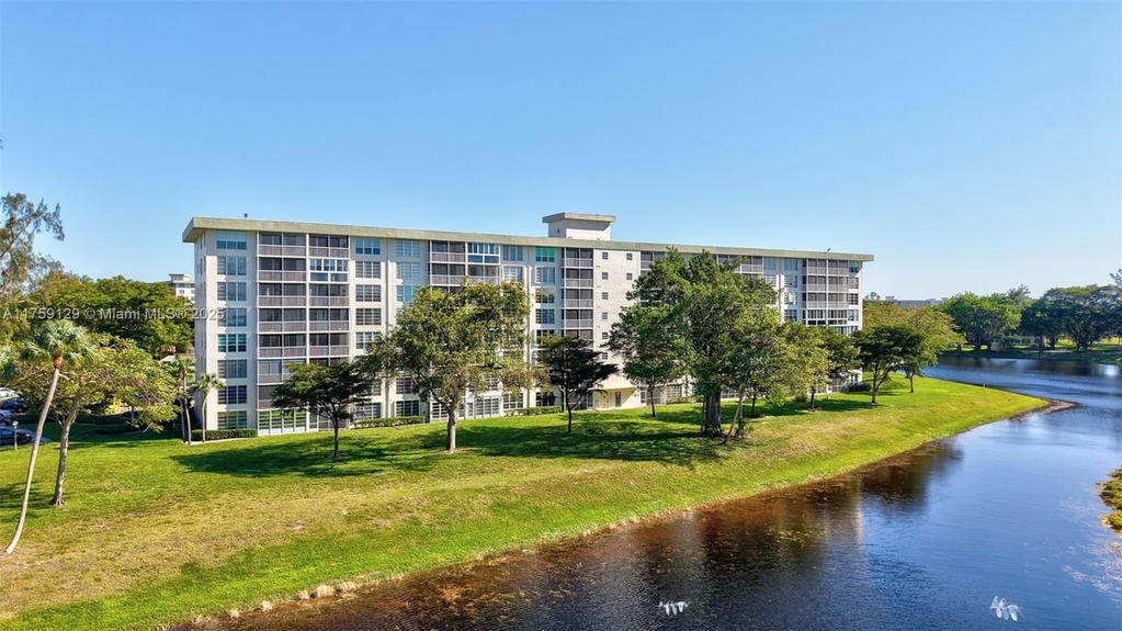 Real estate property located at 3080 Course Dr #608, Broward, No 51 Palm-aire Country C, Pompano Beach, FL