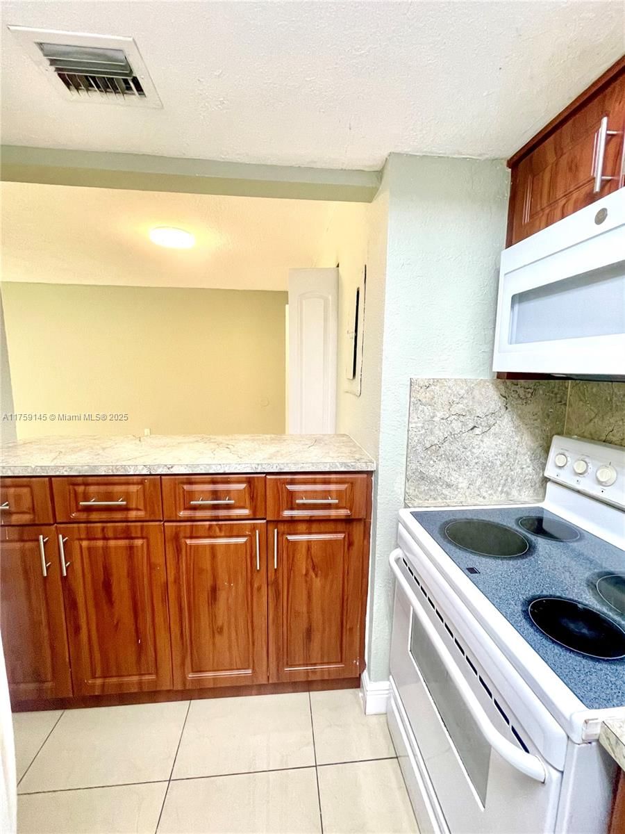 Real estate property located at 8870 Fontainebleau Blvd #103, Miami-dade, San Marco Condo, Miami, FL