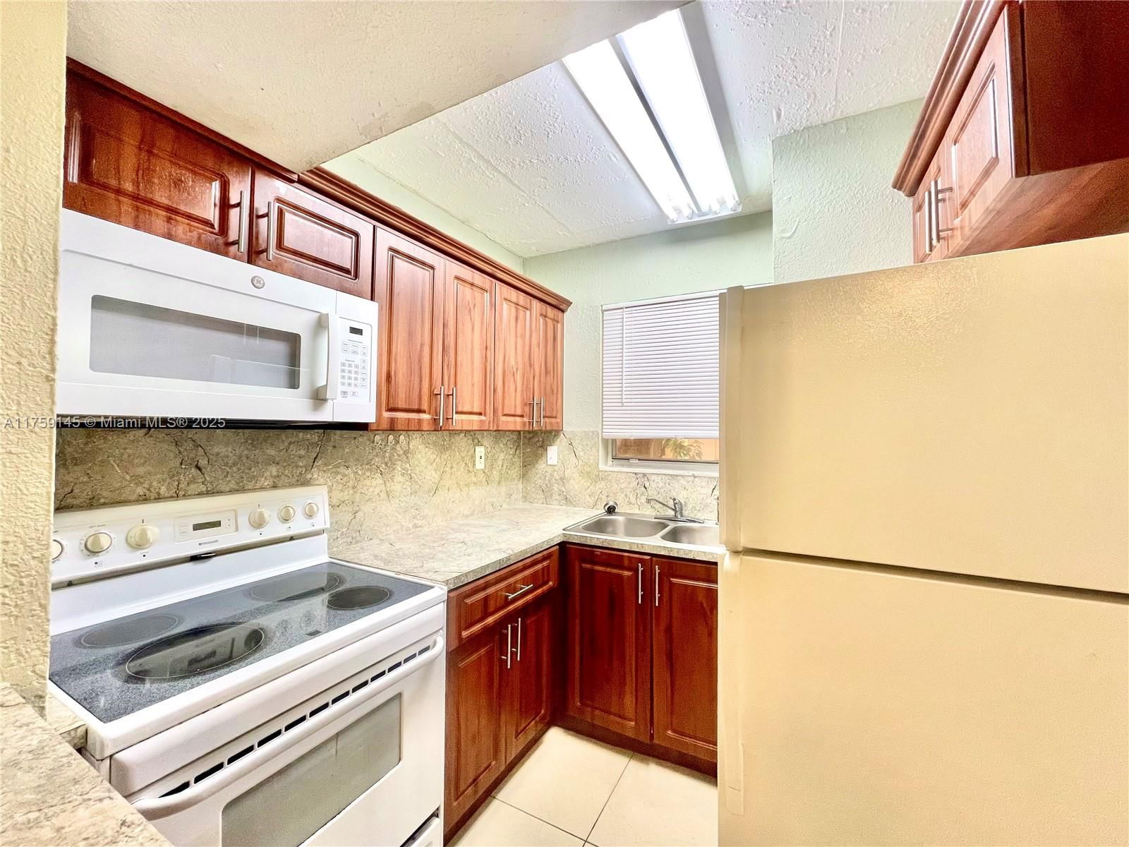 Real estate property located at 8870 Fontainebleau Blvd #103, Miami-dade, San Marco Condo, Miami, FL