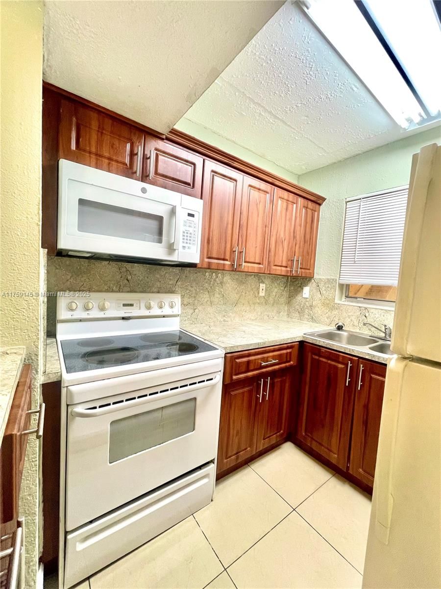 Real estate property located at 8870 Fontainebleau Blvd #103, Miami-dade, San Marco Condo, Miami, FL