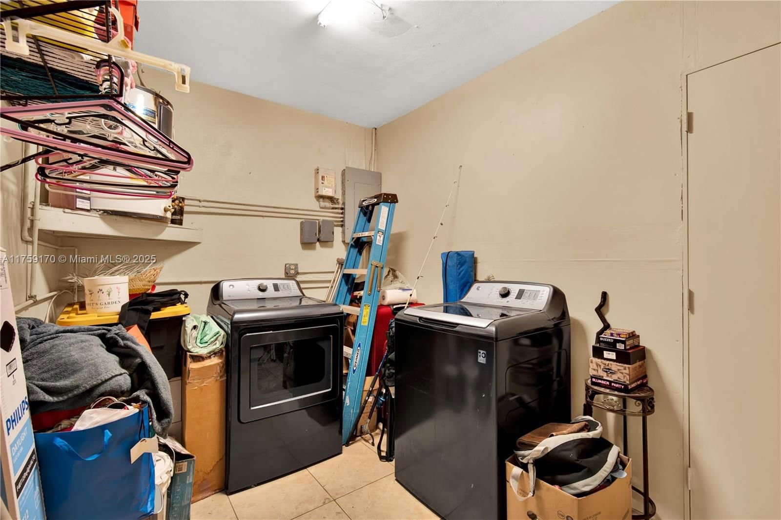 Real estate property located at 7850 16th Ave, Miami-dade, Palm Springs Lakes 5th Ad, Hialeah, FL