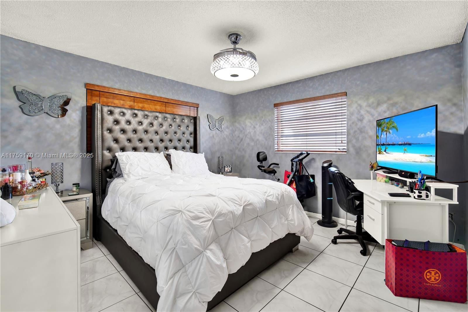 Real estate property located at 7850 16th Ave, Miami-dade, Palm Springs Lakes 5th Ad, Hialeah, FL