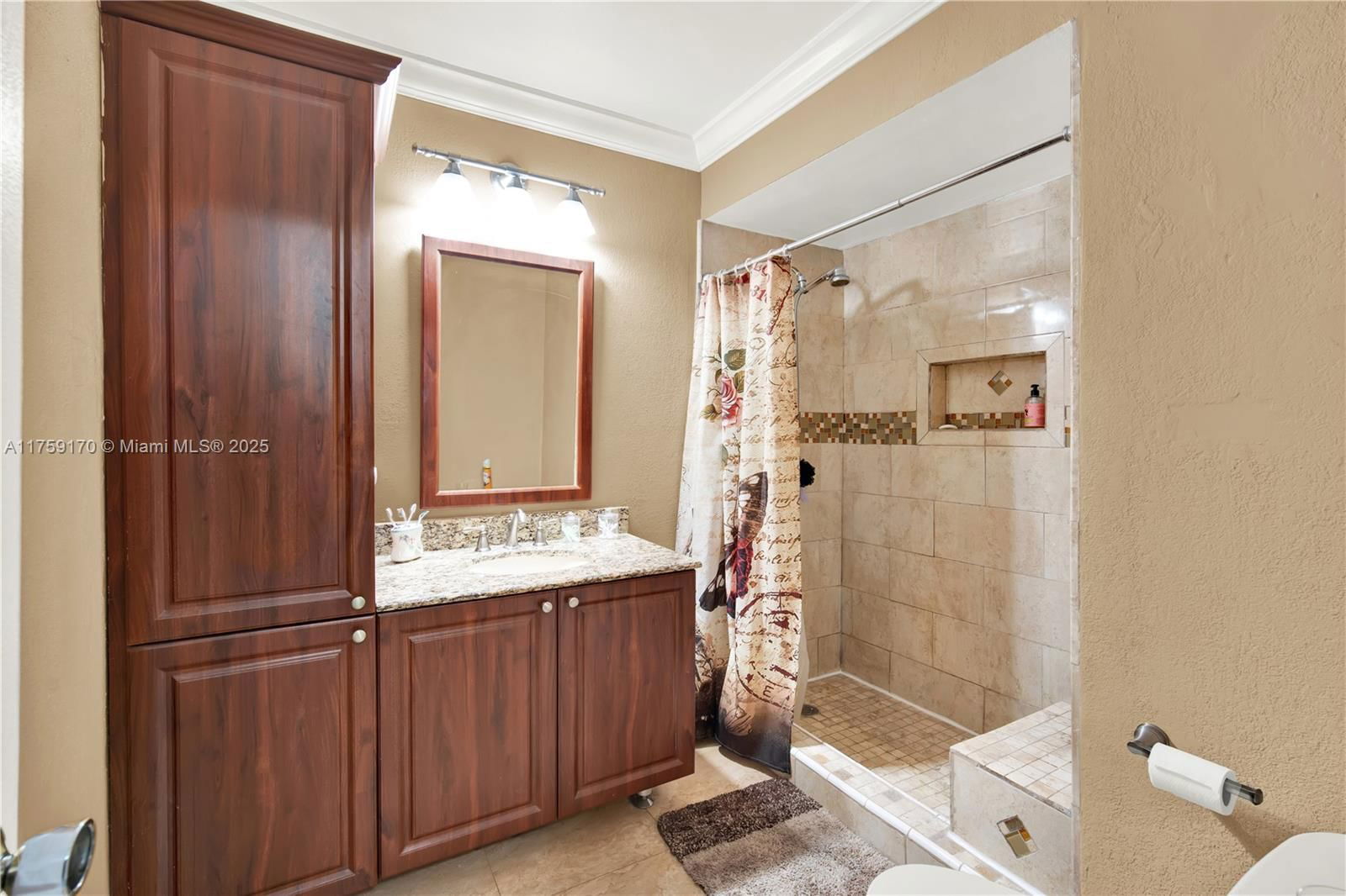 Real estate property located at 7850 16th Ave, Miami-dade, Palm Springs Lakes 5th Ad, Hialeah, FL