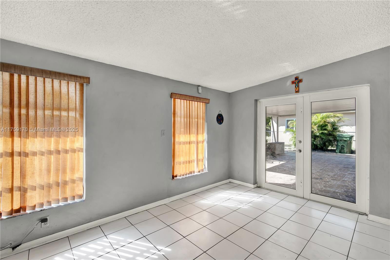 Real estate property located at 7850 16th Ave, Miami-dade, Palm Springs Lakes 5th Ad, Hialeah, FL