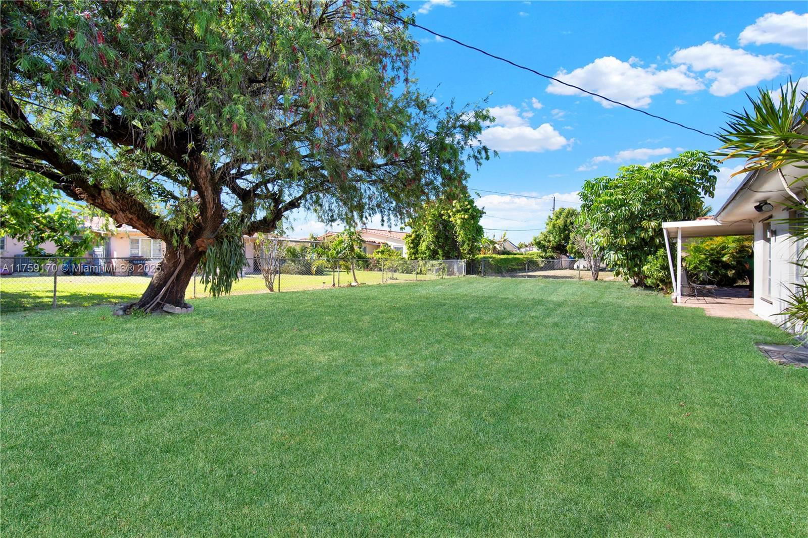 Real estate property located at 7850 16th Ave, Miami-dade, Palm Springs Lakes 5th Ad, Hialeah, FL