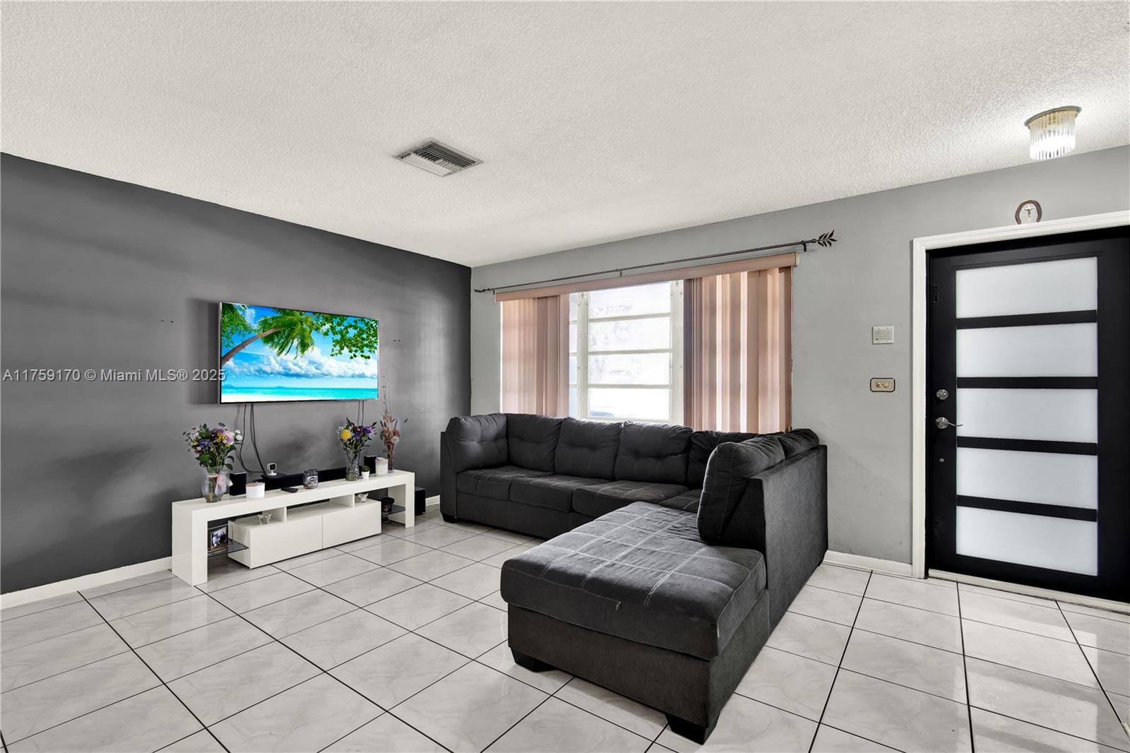 Real estate property located at 7850 16th Ave, Miami-dade, Palm Springs Lakes 5th Ad, Hialeah, FL