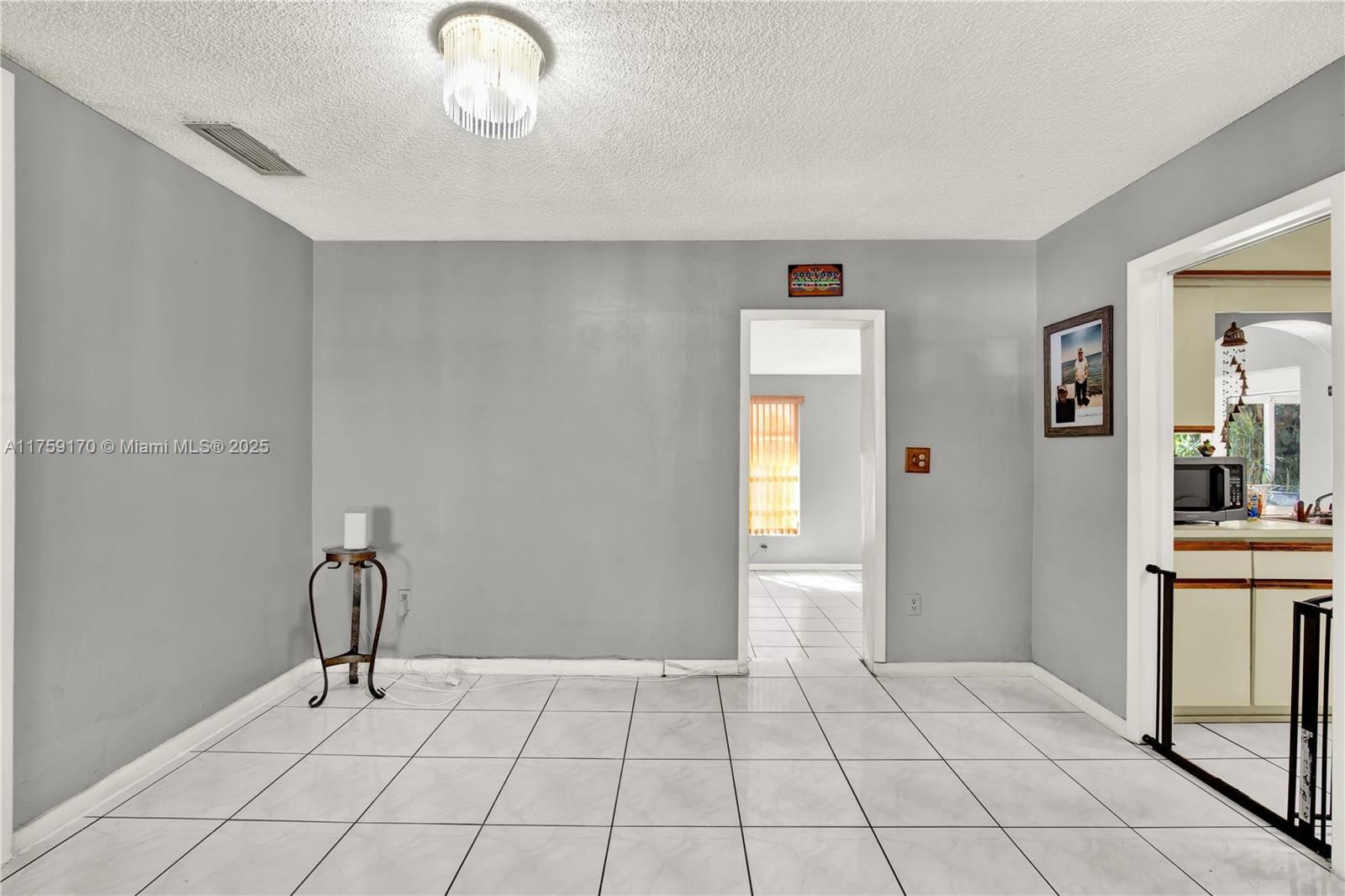 Real estate property located at 7850 16th Ave, Miami-dade, Palm Springs Lakes 5th Ad, Hialeah, FL