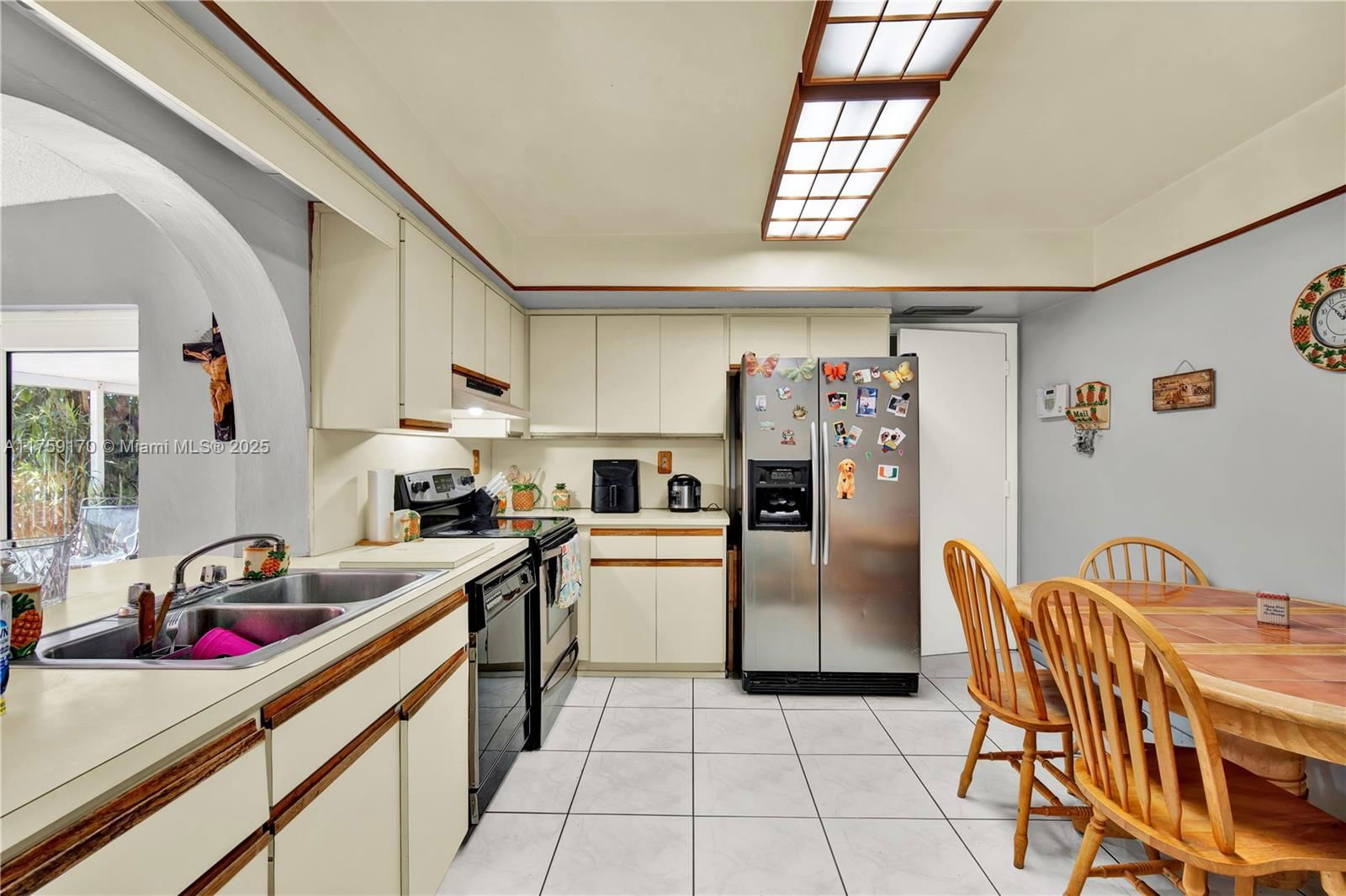 Real estate property located at 7850 16th Ave, Miami-dade, Palm Springs Lakes 5th Ad, Hialeah, FL