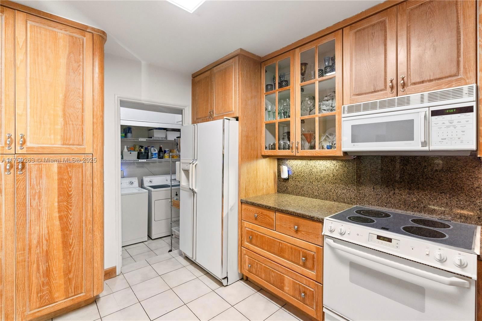 Real estate property located at 33 Royal Poinciana Blvd, Miami-dade, Rev Pl Sec 2 Cc Estates, Miami Springs, FL