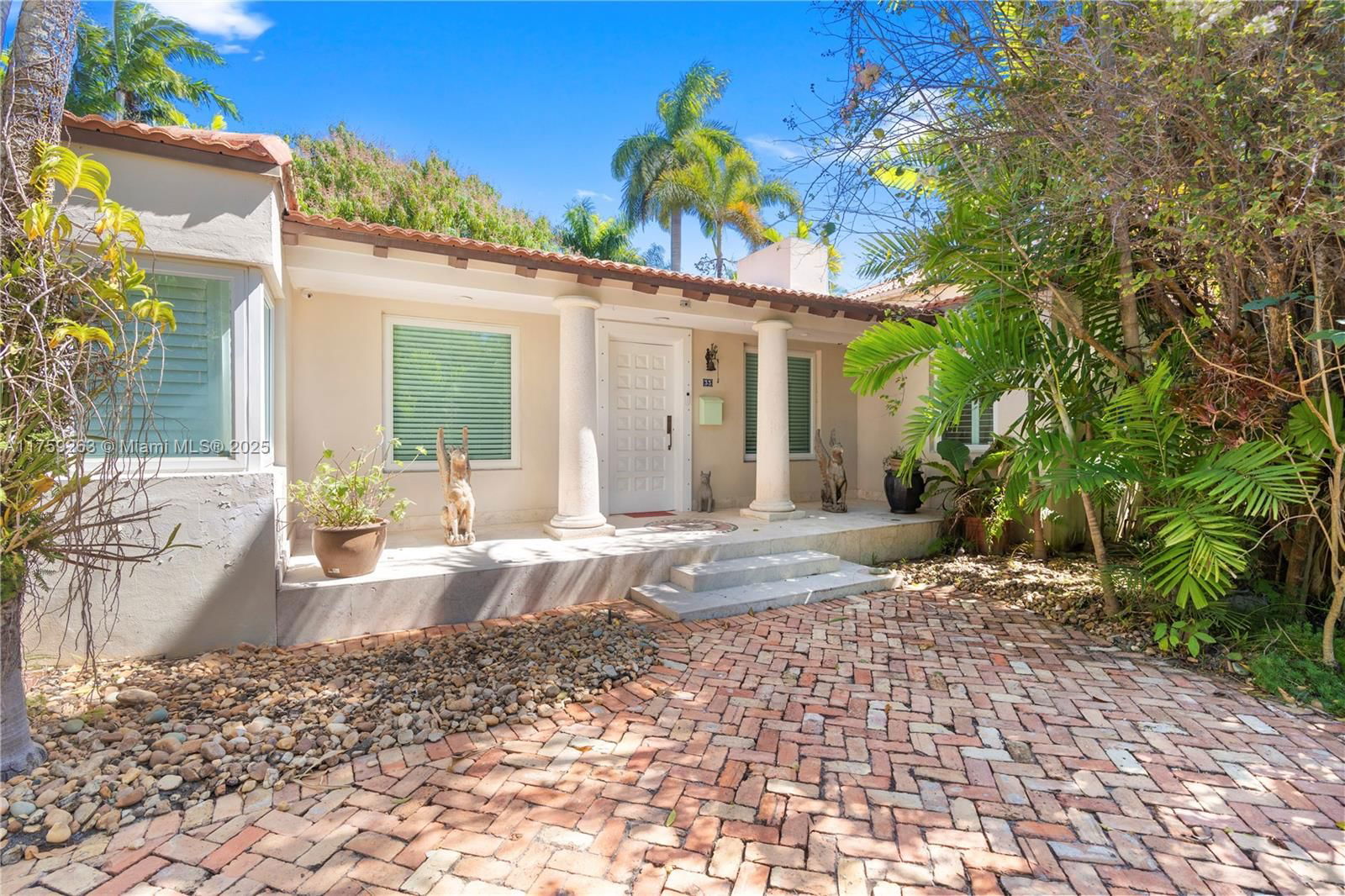 Real estate property located at 33 Royal Poinciana Blvd, Miami-dade, Rev Pl Sec 2 Cc Estates, Miami Springs, FL