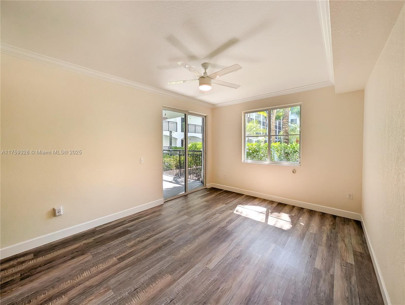 Real estate property located at 1660 Renaissance Commons Blvd #2124, Palm Beach, Vizcaya Lakes Condo, Boynton Beach, FL