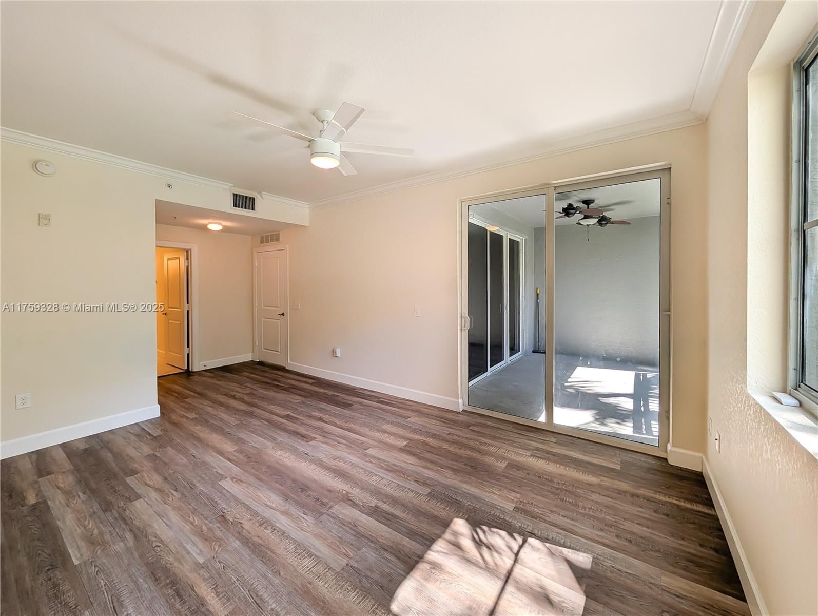 Real estate property located at 1660 Renaissance Commons Blvd #2124, Palm Beach, Vizcaya Lakes Condo, Boynton Beach, FL
