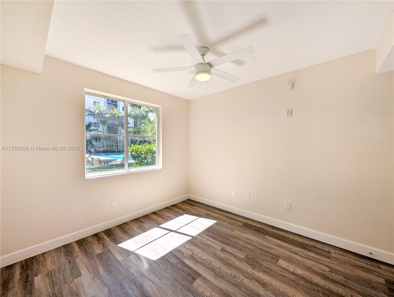 Real estate property located at 1660 Renaissance Commons Blvd #2124, Palm Beach, Vizcaya Lakes Condo, Boynton Beach, FL
