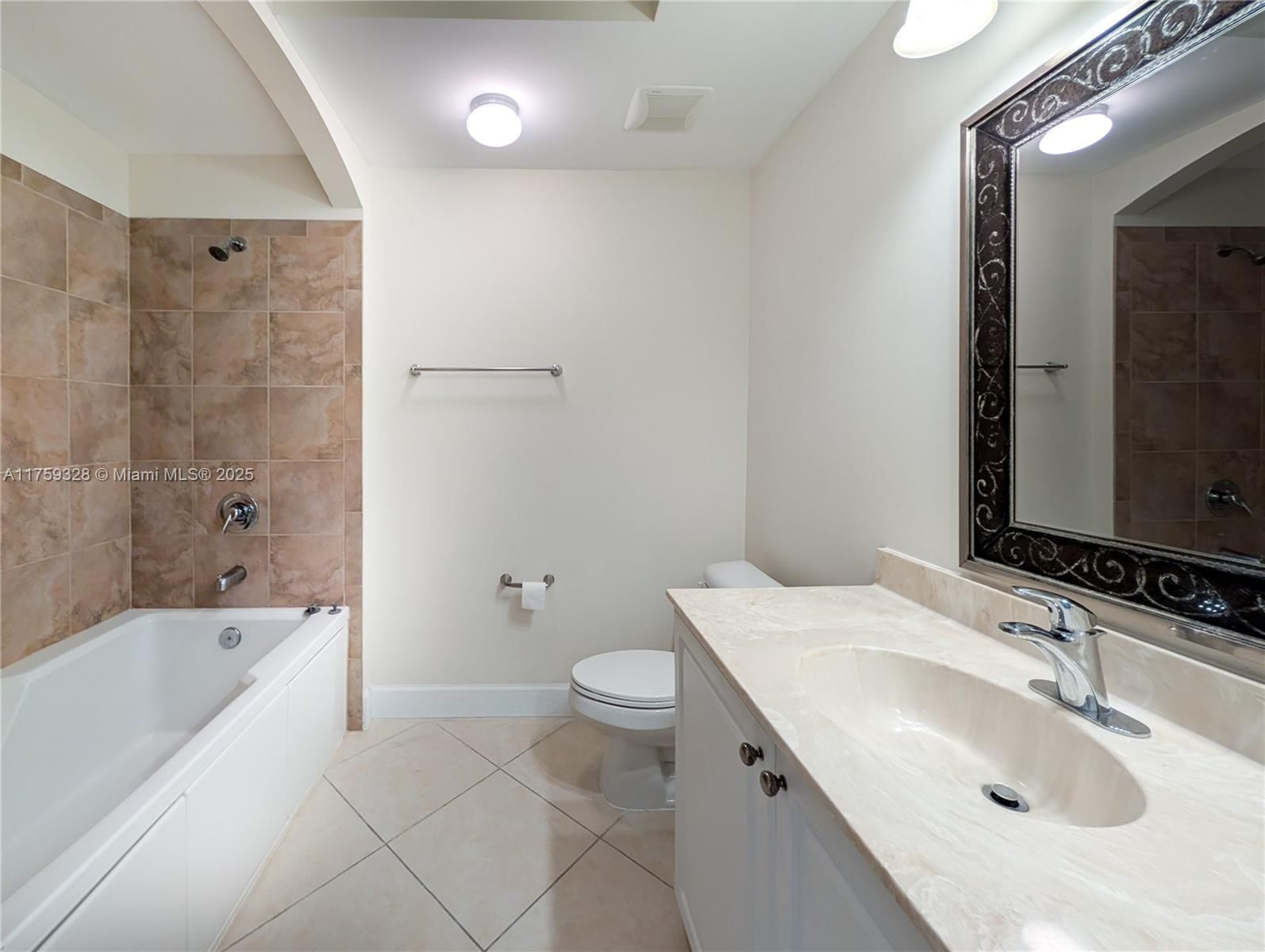 Real estate property located at 1660 Renaissance Commons Blvd #2124, Palm Beach, Vizcaya Lakes Condo, Boynton Beach, FL