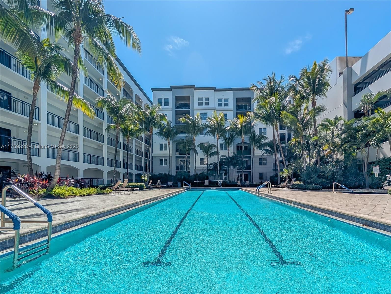Real estate property located at 1660 Renaissance Commons Blvd #2124, Palm Beach, Vizcaya Lakes Condo, Boynton Beach, FL