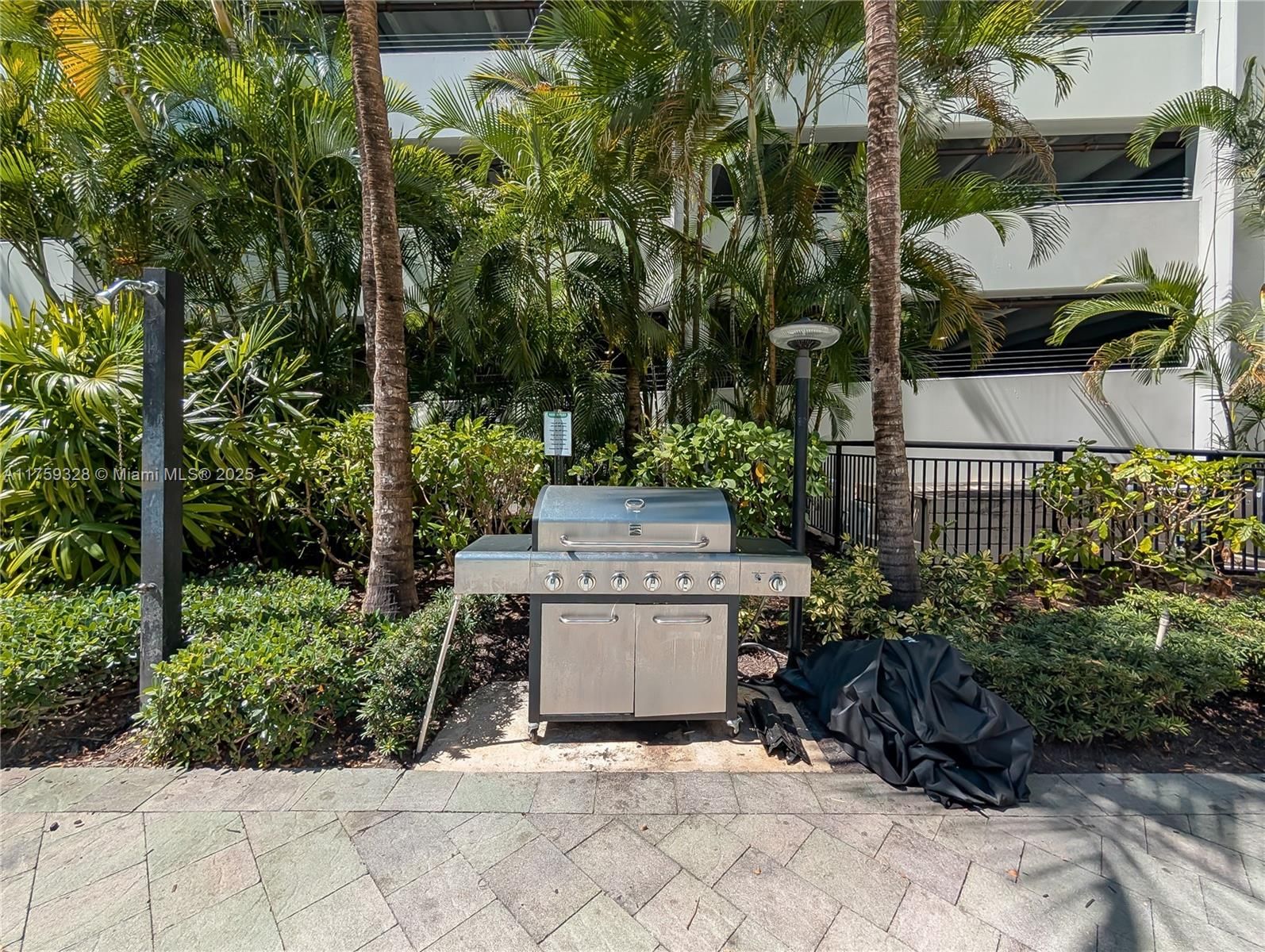 Real estate property located at 1660 Renaissance Commons Blvd #2124, Palm Beach, Vizcaya Lakes Condo, Boynton Beach, FL