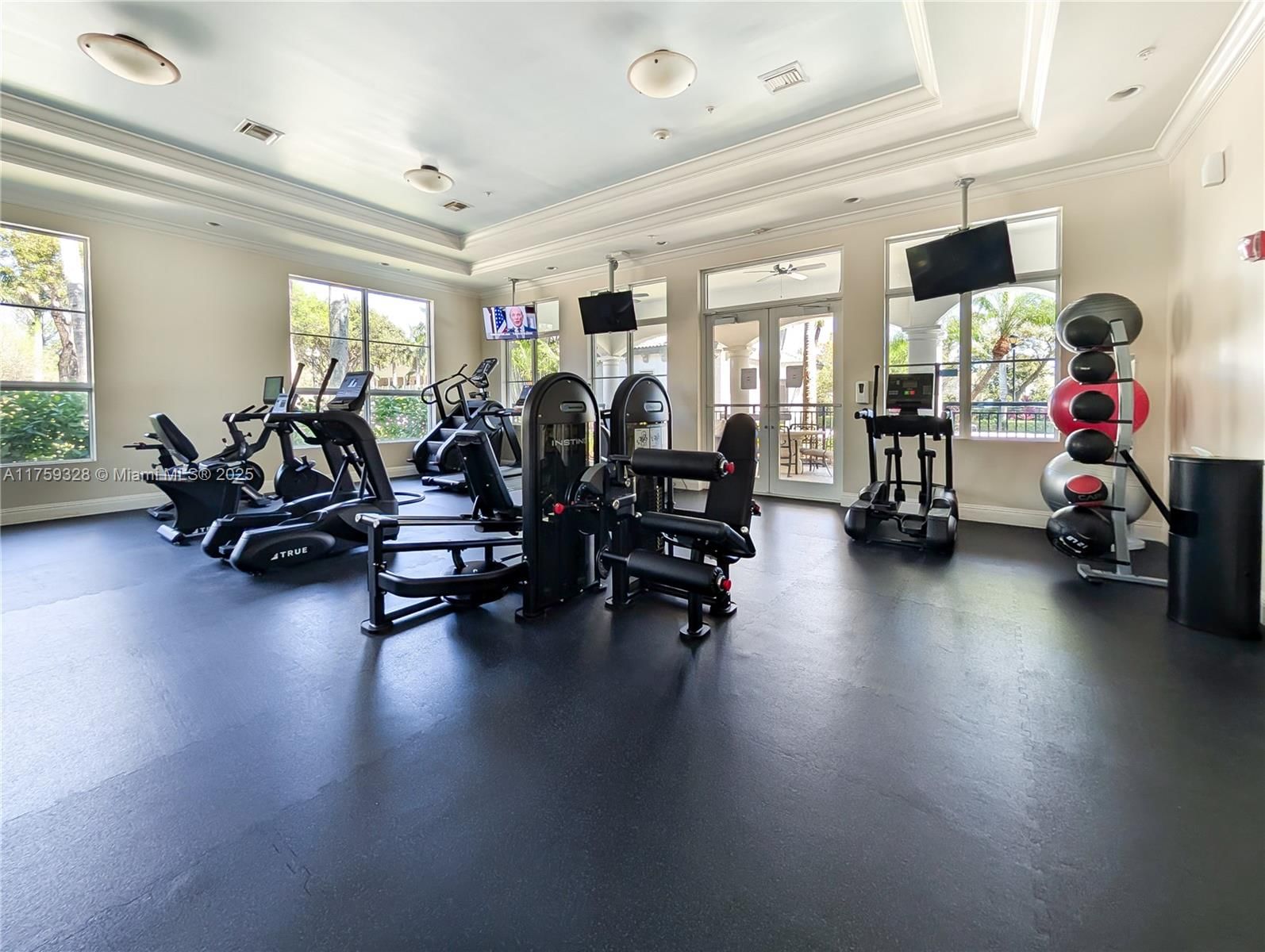 Real estate property located at 1660 Renaissance Commons Blvd #2124, Palm Beach, Vizcaya Lakes Condo, Boynton Beach, FL