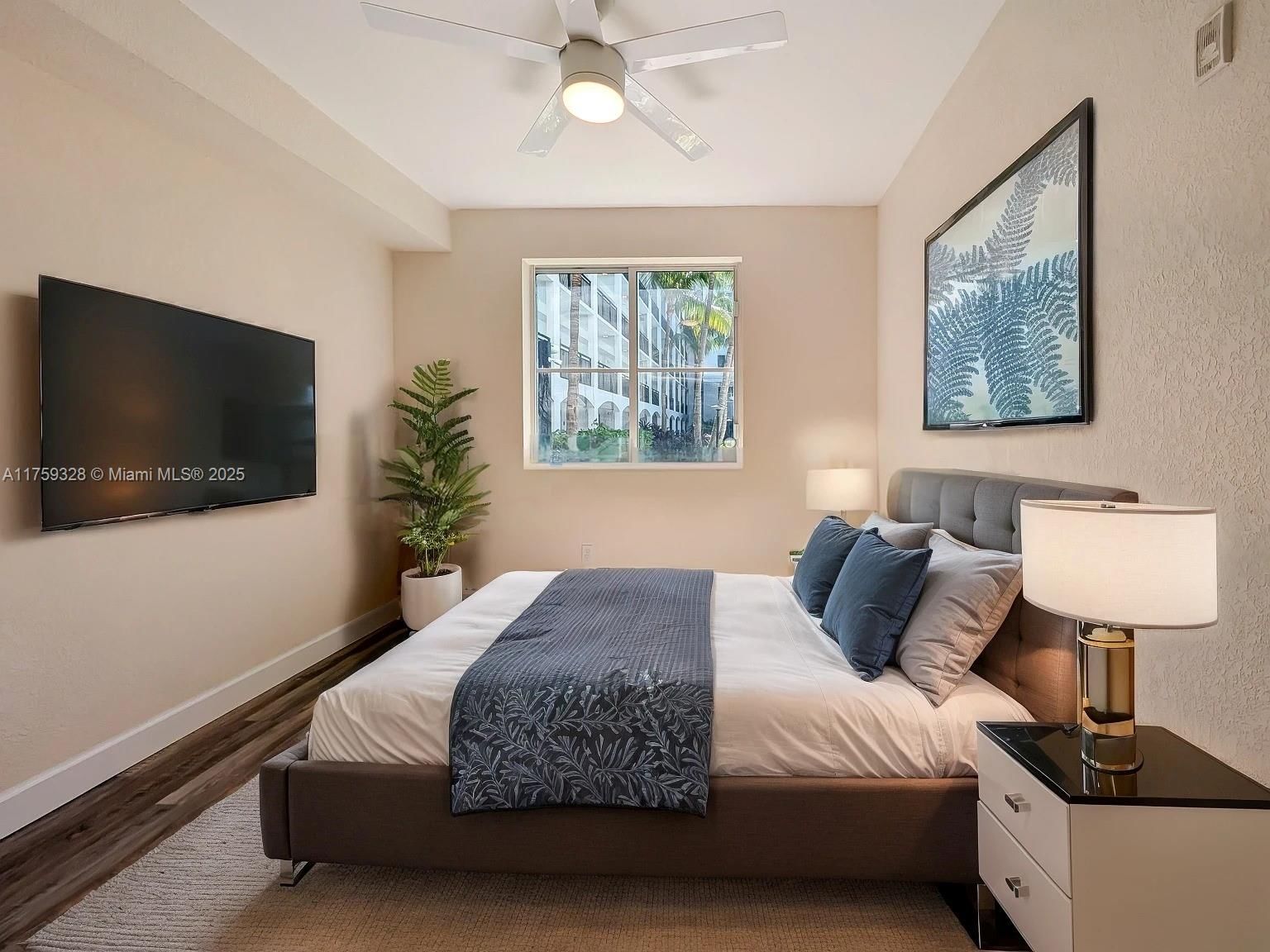 Real estate property located at 1660 Renaissance Commons Blvd #2124, Palm Beach, Vizcaya Lakes Condo, Boynton Beach, FL