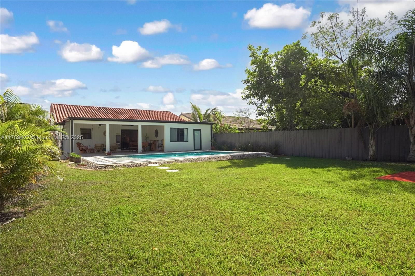 Real estate property located at 10106 144th Ave, Miami-dade, Munne Sub 1st Addn, Miami, FL