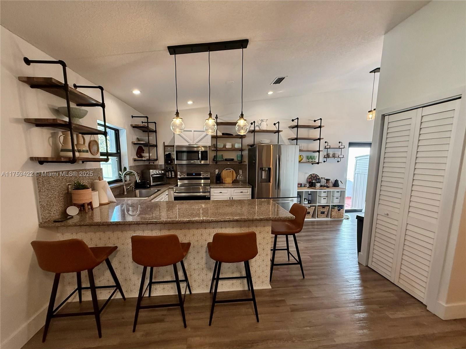 Real estate property located at 10106 144th Ave, Miami-dade, Munne Sub 1st Addn, Miami, FL