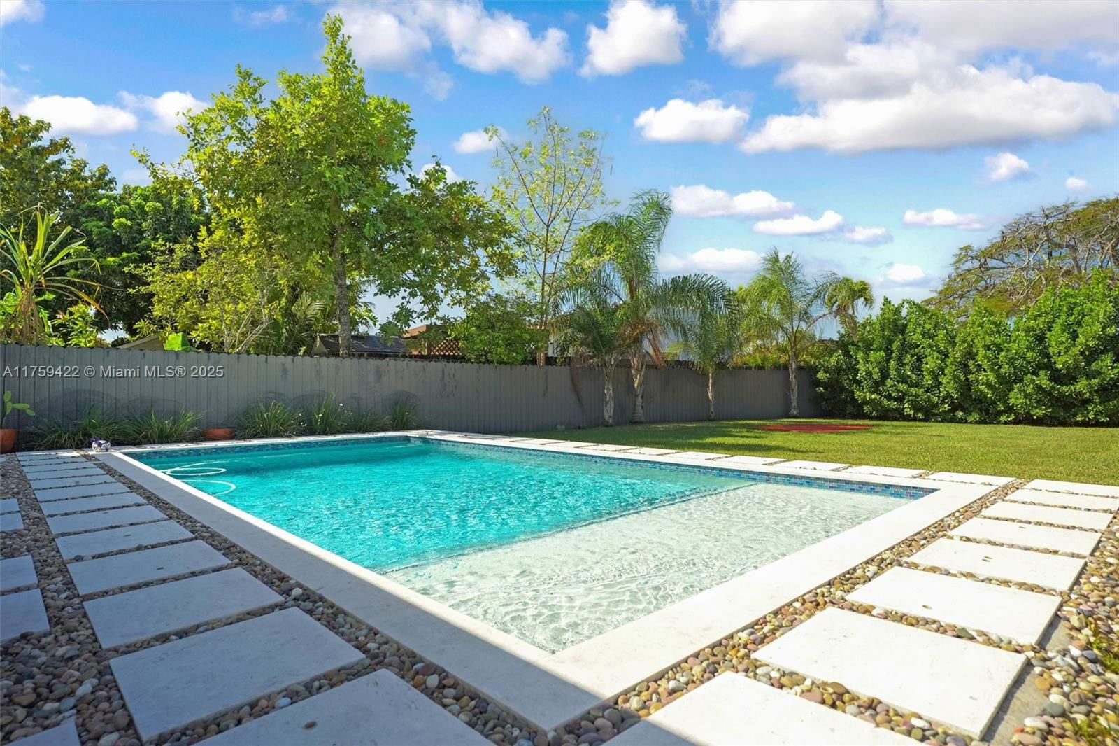 Real estate property located at 10106 144th Ave, Miami-dade, Munne Sub 1st Addn, Miami, FL
