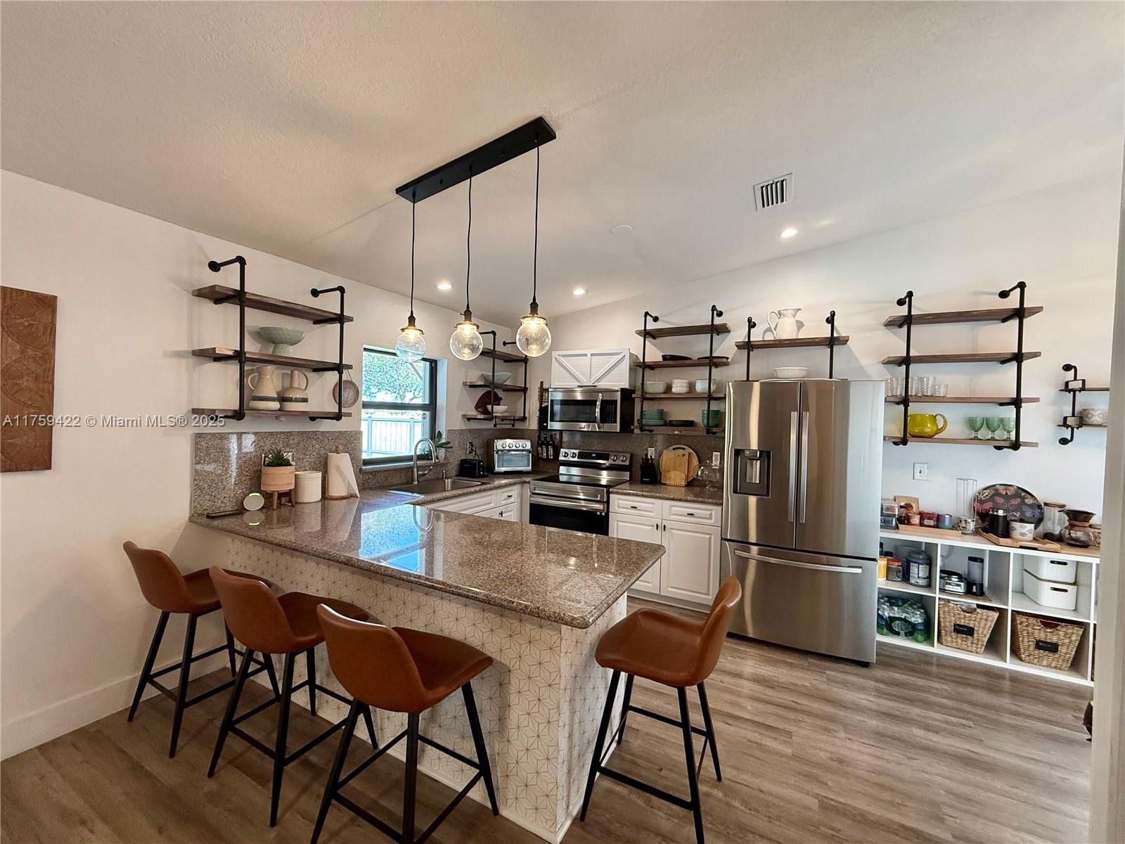 Real estate property located at 10106 144th Ave, Miami-dade, Munne Sub 1st Addn, Miami, FL