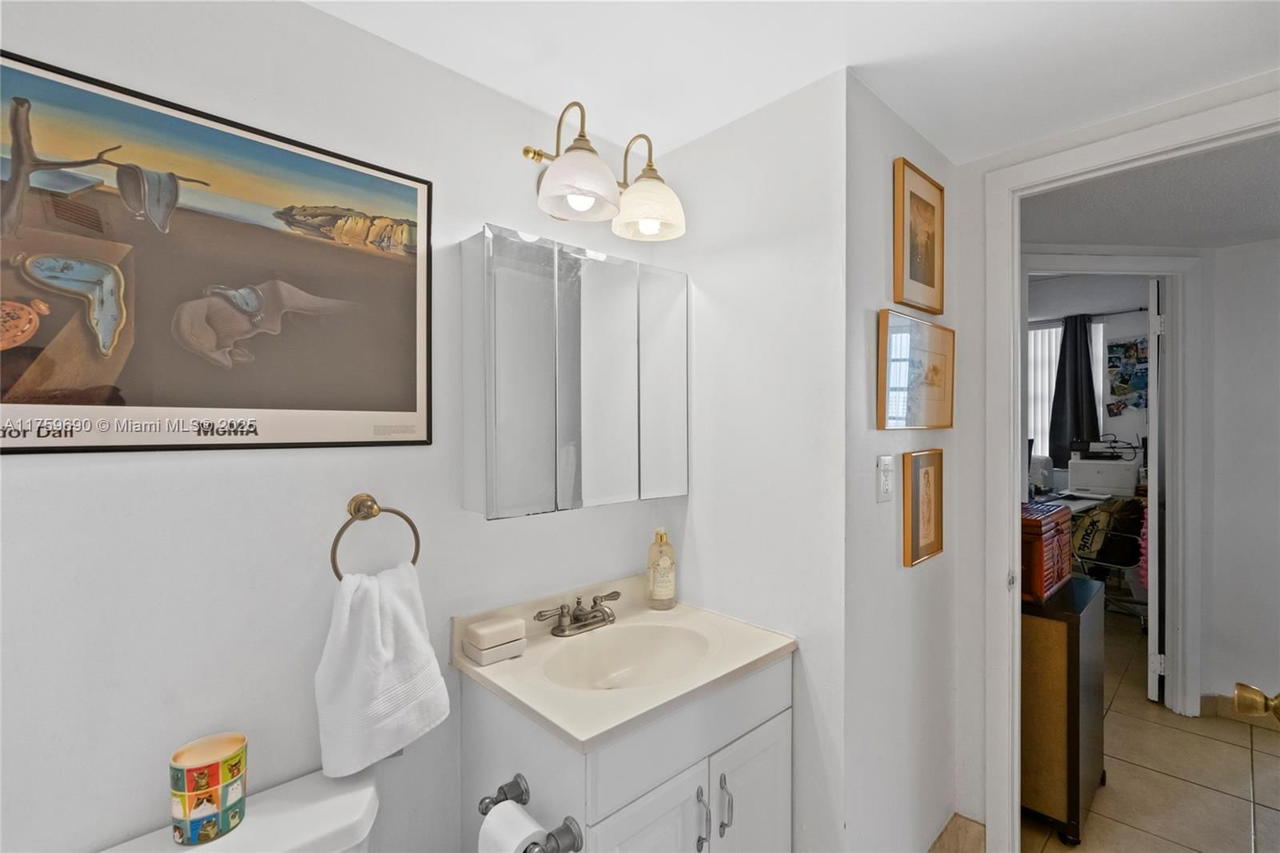 Real estate property located at 2780 183rd St #807, Miami-dade, Commodore Plaza Condo, Aventura, FL