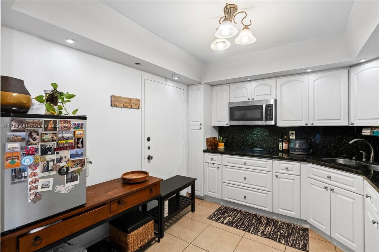 Real estate property located at 2780 183rd St #807, Miami-dade, Commodore Plaza Condo, Aventura, FL