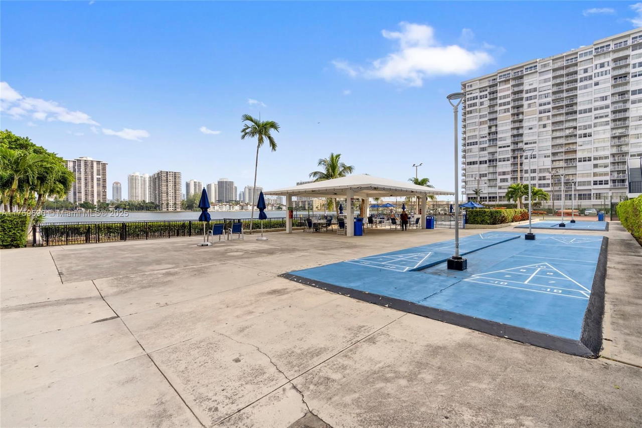 Real estate property located at 2780 183rd St #807, Miami-dade, Commodore Plaza Condo, Aventura, FL