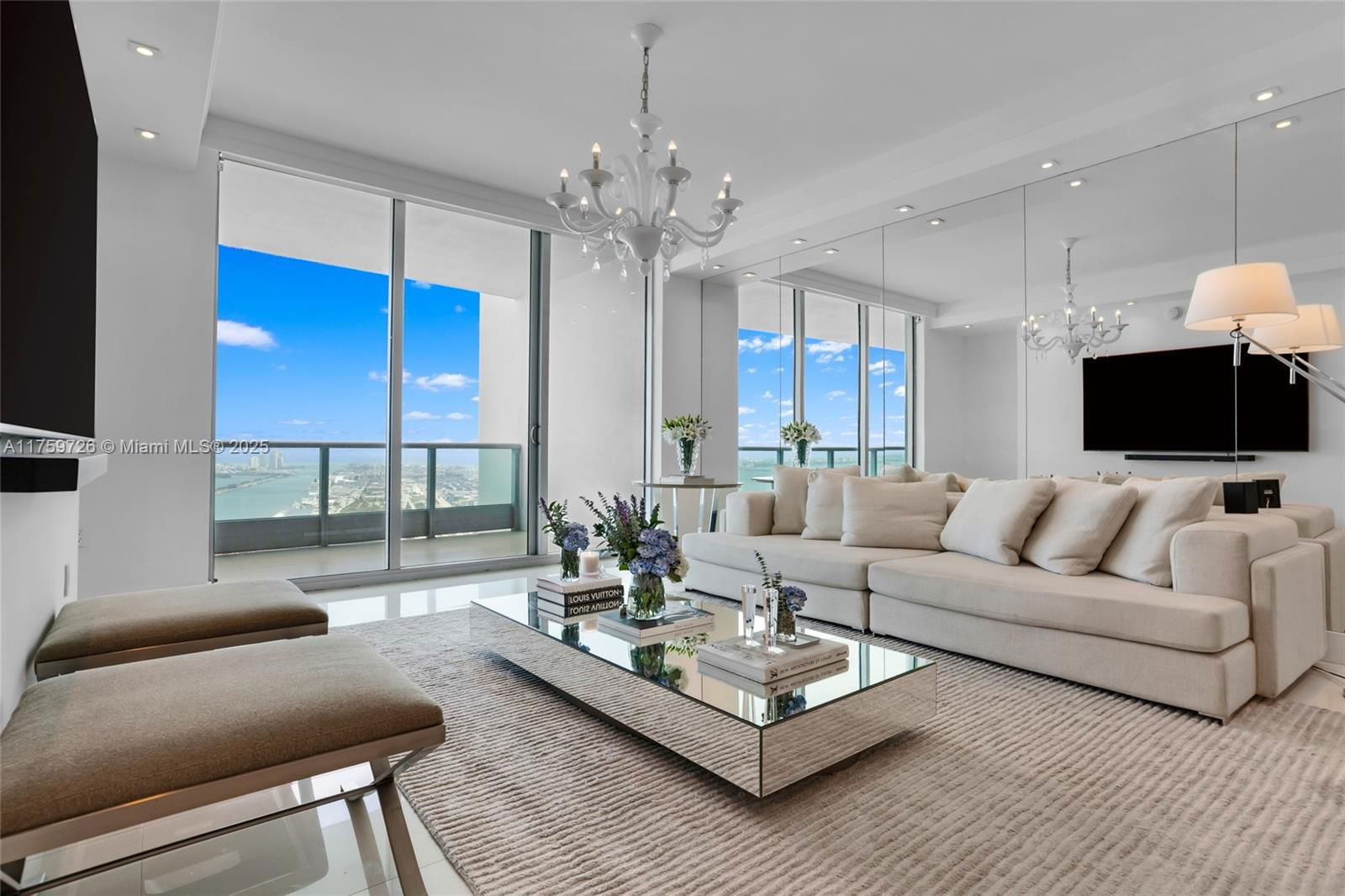 Real estate property located at 900 Biscayne Blvd #5009, Miami-dade, 900 Biscayne Bay Condo, Miami, FL