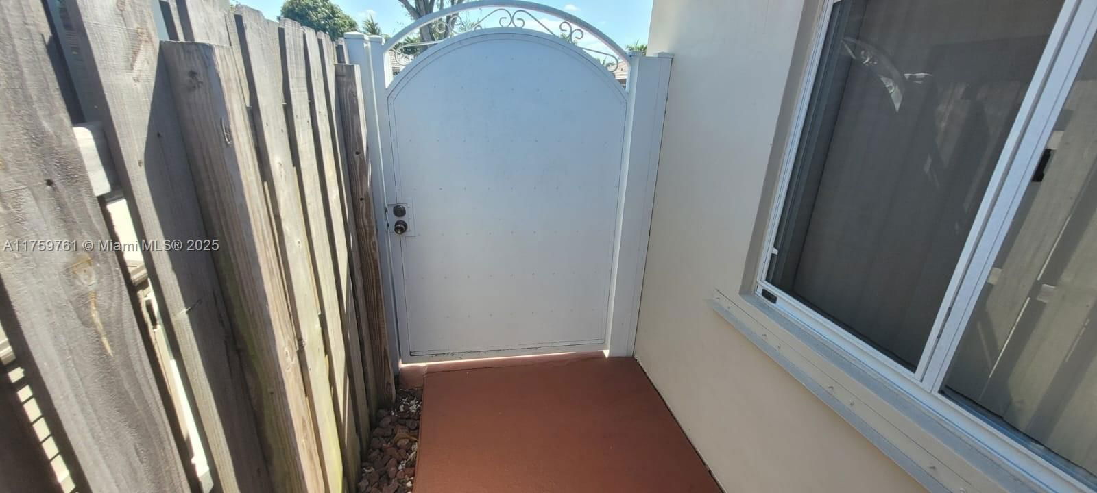 Real estate property located at 9839 128th Ln, Miami-dade, Golden Eagle Estates Sec, Hialeah Gardens, FL