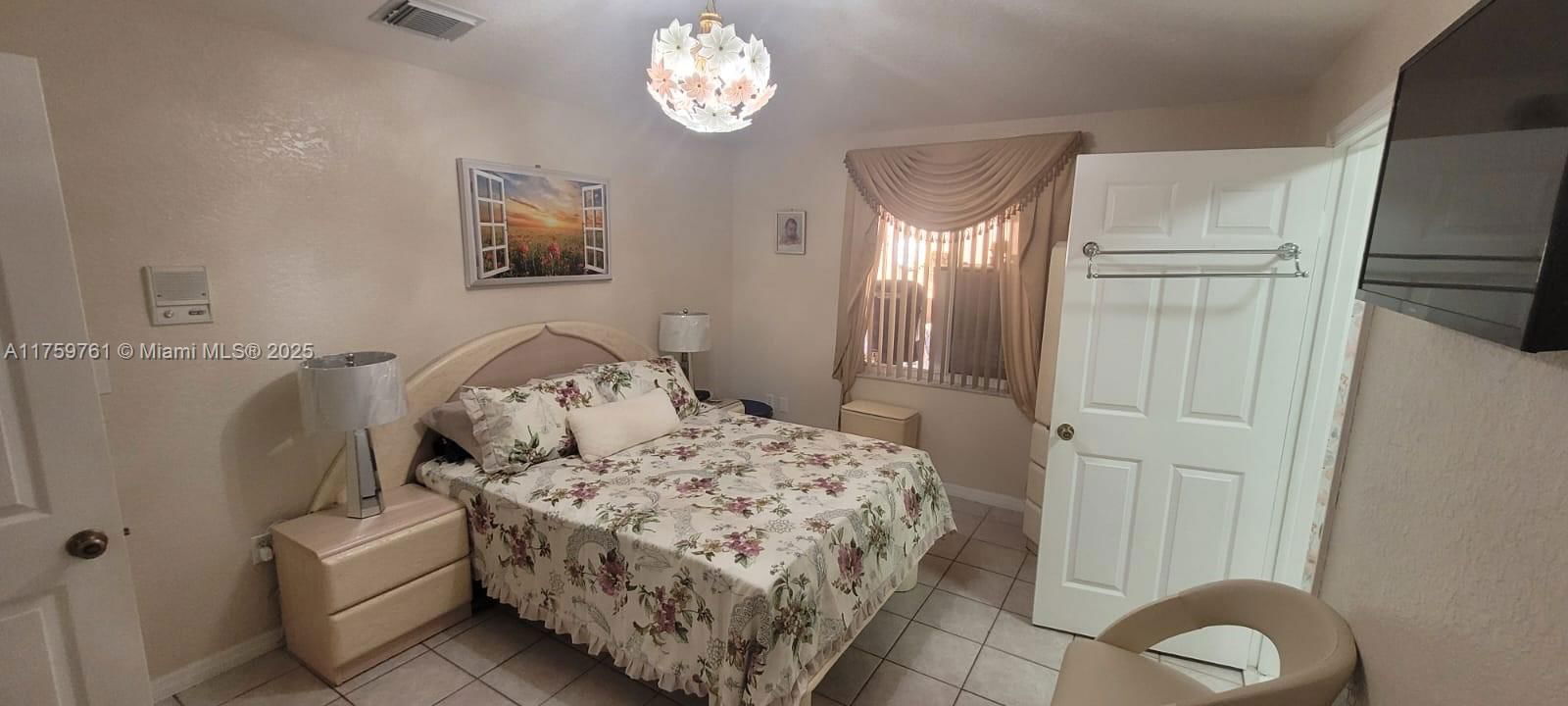 Real estate property located at 9839 128th Ln, Miami-dade, Golden Eagle Estates Sec, Hialeah Gardens, FL