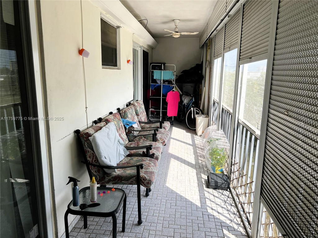 Real estate property located at 4800 Hillcrest Ln #512, Broward, Hillcrest Country Club Ap, Hollywood, FL