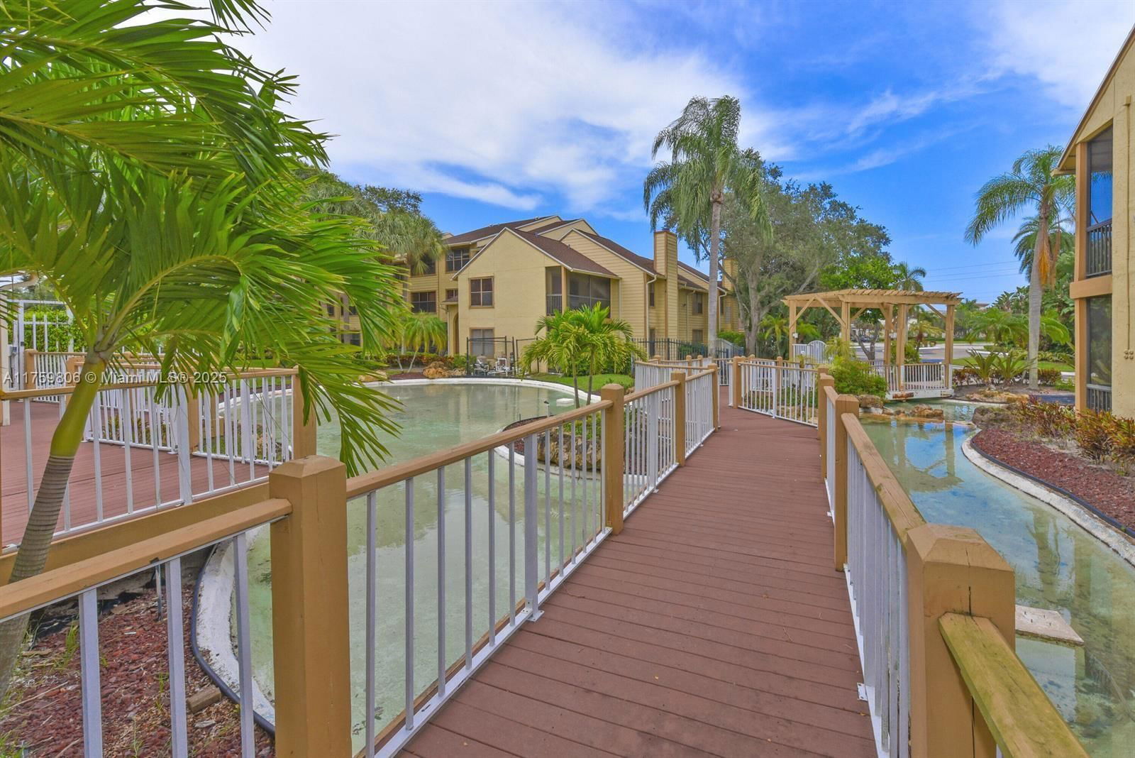 Real estate property located at 2313 Congress Ave #26, Palm Beach, Boynton Landings Condo, Boynton Beach, FL