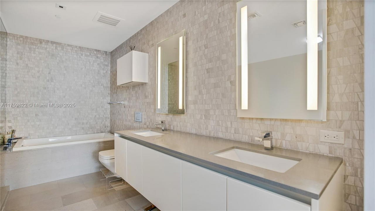 Real estate property located at 88 7th St #2208, Miami-dade, Rise Condo, Miami, FL