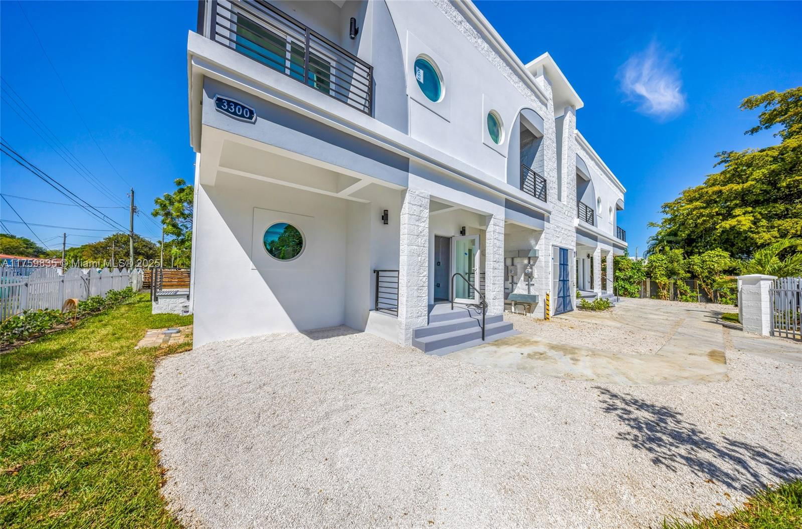 Real estate property located at 3300 19th Ave, Miami-dade, Holleman Manor Addn, Miami, FL