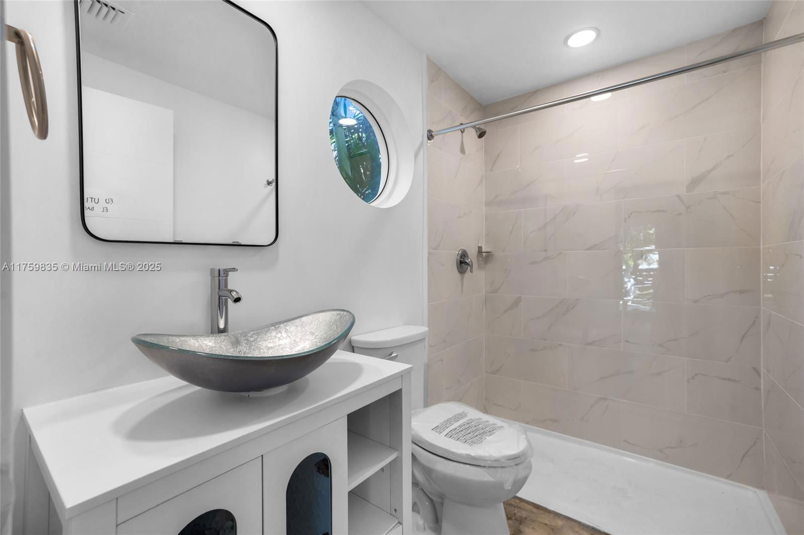 Real estate property located at 3300 19th Ave, Miami-dade, Holleman Manor Addn, Miami, FL