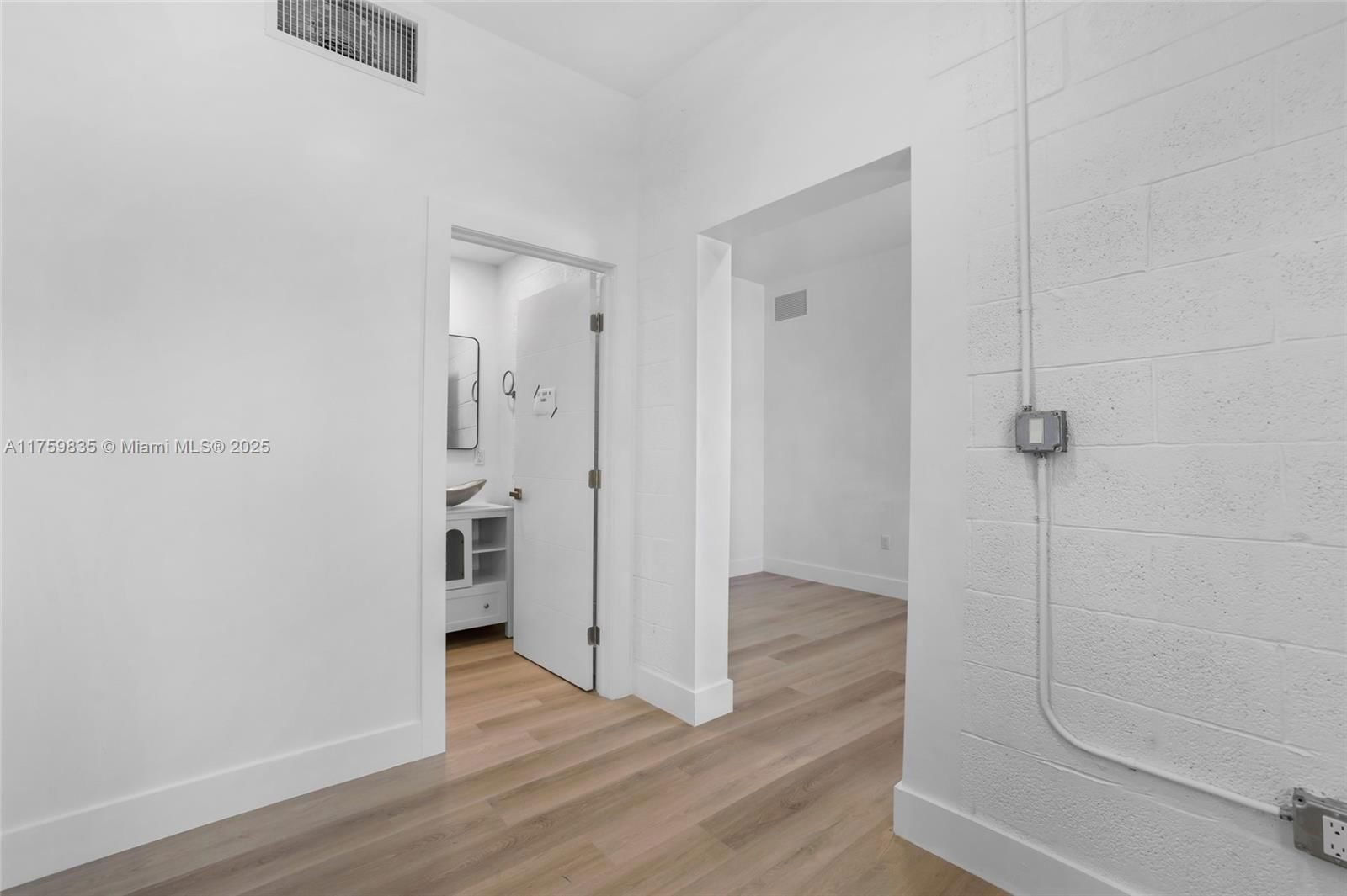 Real estate property located at 3300 19th Ave, Miami-dade, Holleman Manor Addn, Miami, FL