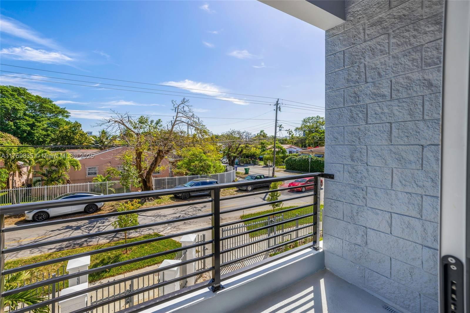 Real estate property located at 3300 19th Ave, Miami-dade, Holleman Manor Addn, Miami, FL
