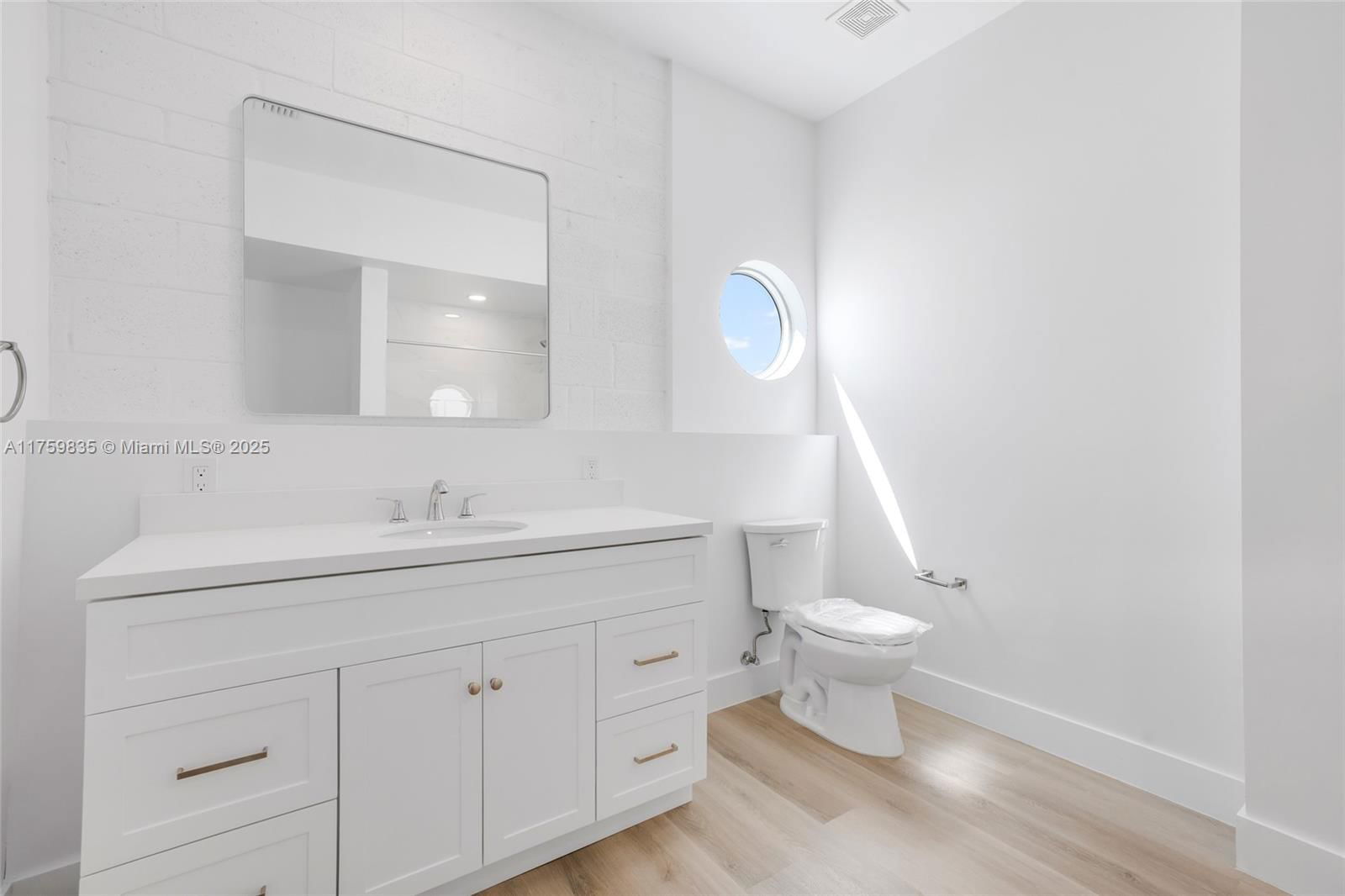 Real estate property located at 3300 19th Ave, Miami-dade, Holleman Manor Addn, Miami, FL
