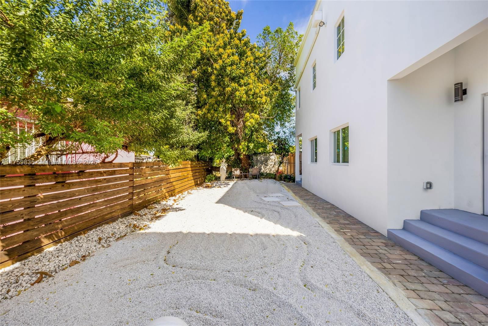 Real estate property located at 3300 19th Ave, Miami-dade, Holleman Manor Addn, Miami, FL