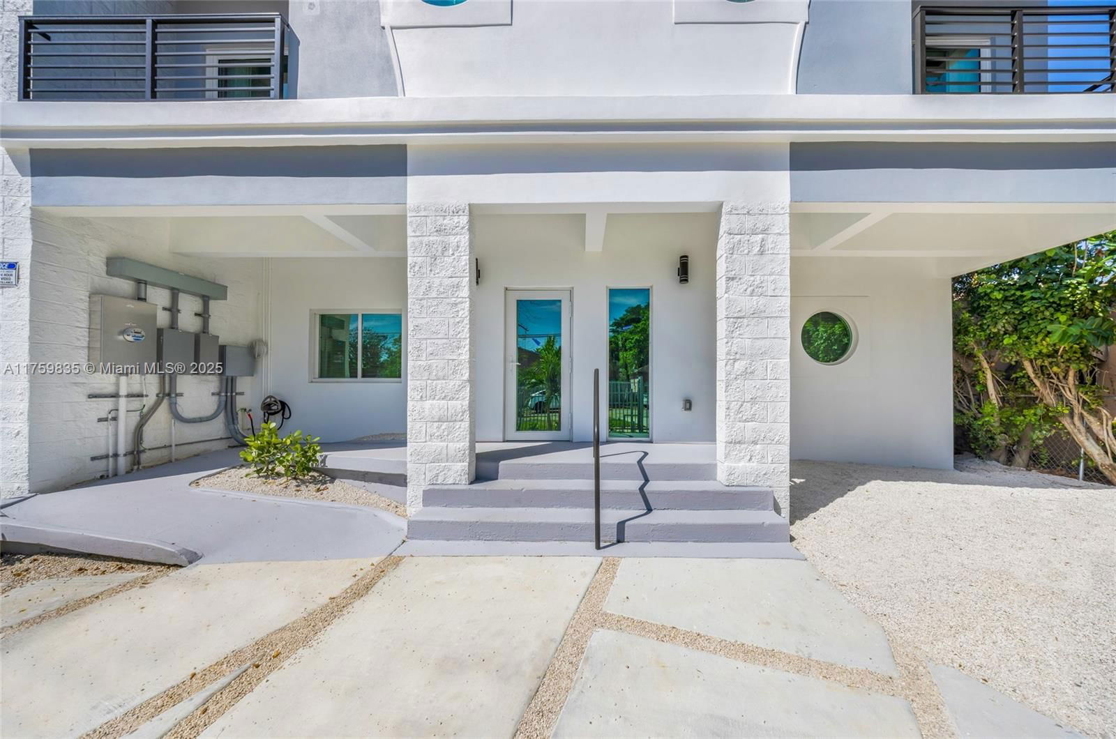 Real estate property located at 3300 19th Ave, Miami-dade, Holleman Manor Addn, Miami, FL