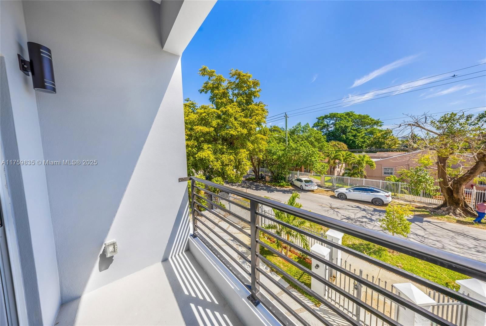 Real estate property located at 3300 19th Ave, Miami-dade, Holleman Manor Addn, Miami, FL